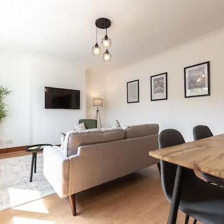 Metropolitan - 2 Bed, Private Parking Apartment, Great Commercial Home From Home Stay! Southampton Eksteriør billede