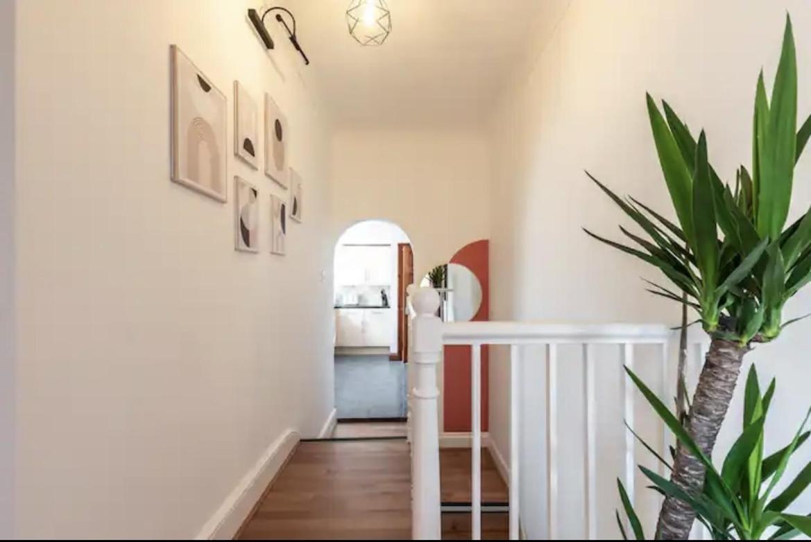 Metropolitan - 2 Bed, Private Parking Apartment, Great Commercial Home From Home Stay! Southampton Eksteriør billede