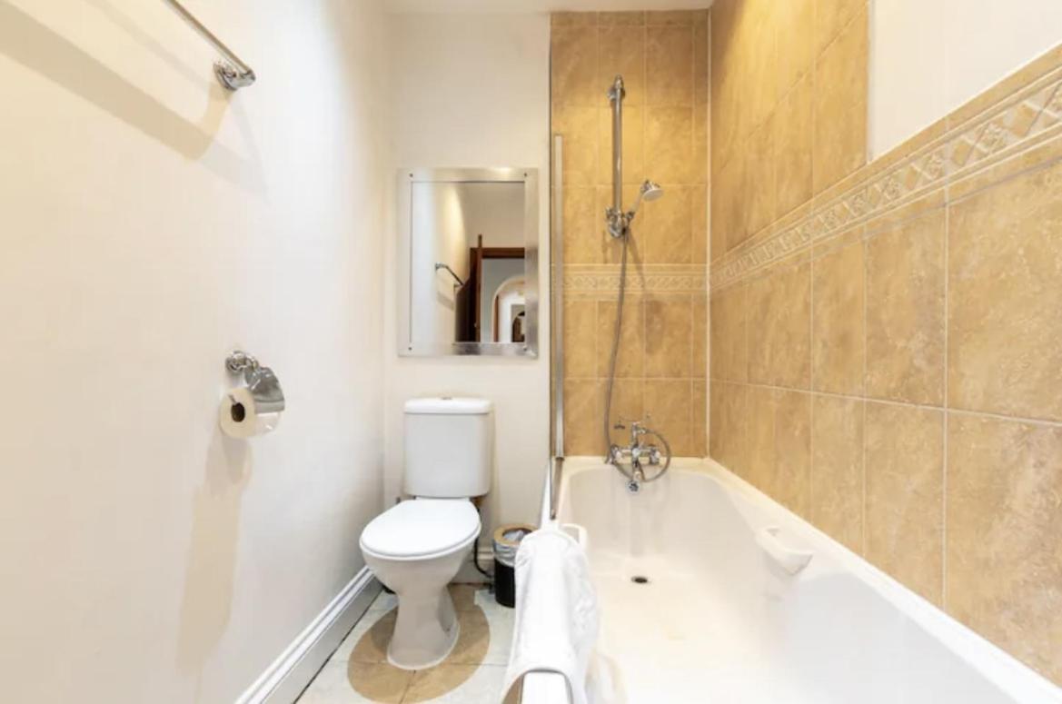 Metropolitan - 2 Bed, Private Parking Apartment, Great Commercial Home From Home Stay! Southampton Eksteriør billede