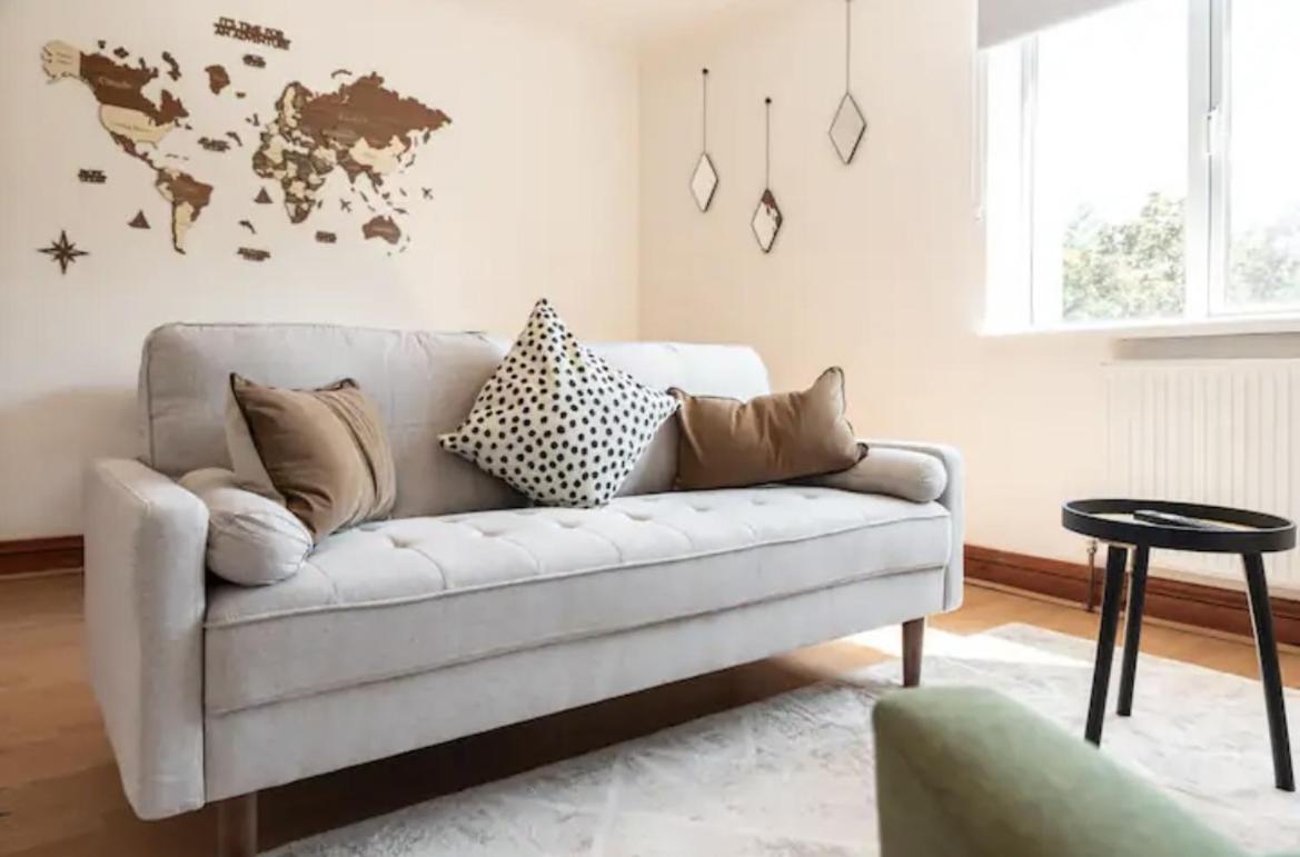 Metropolitan - 2 Bed, Private Parking Apartment, Great Commercial Home From Home Stay! Southampton Eksteriør billede